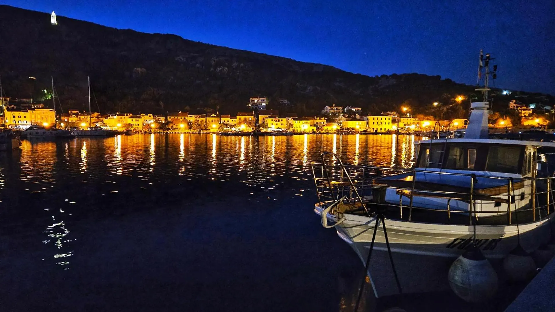 Ferienhaus Mit Meerblick & Pool In Baska - Villa-Planina Baška
